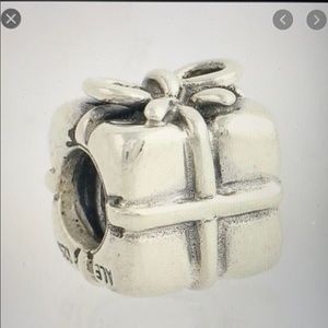 pandora gift charm